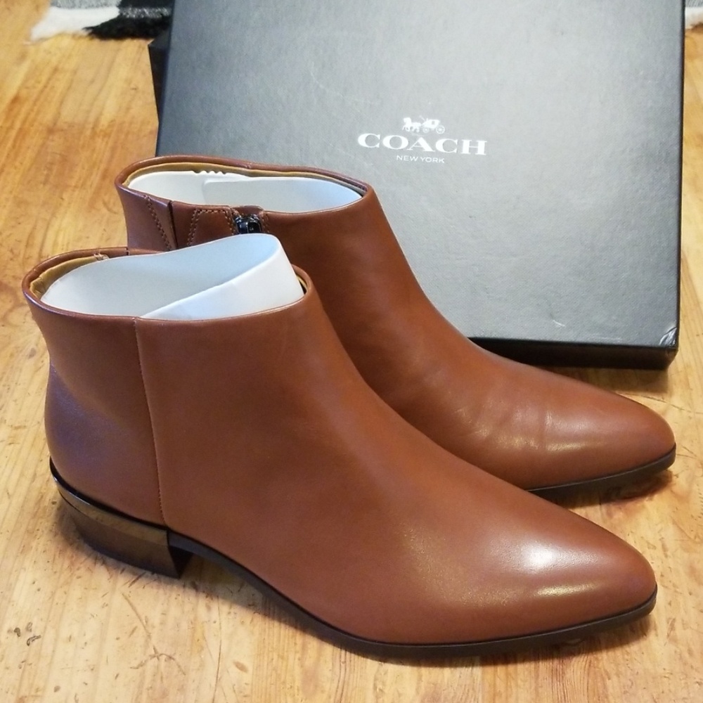 NWT Coach Montana Leather Boots